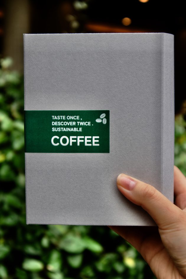 本のようなデザインに一新したドリップバッグセットのパッケージ